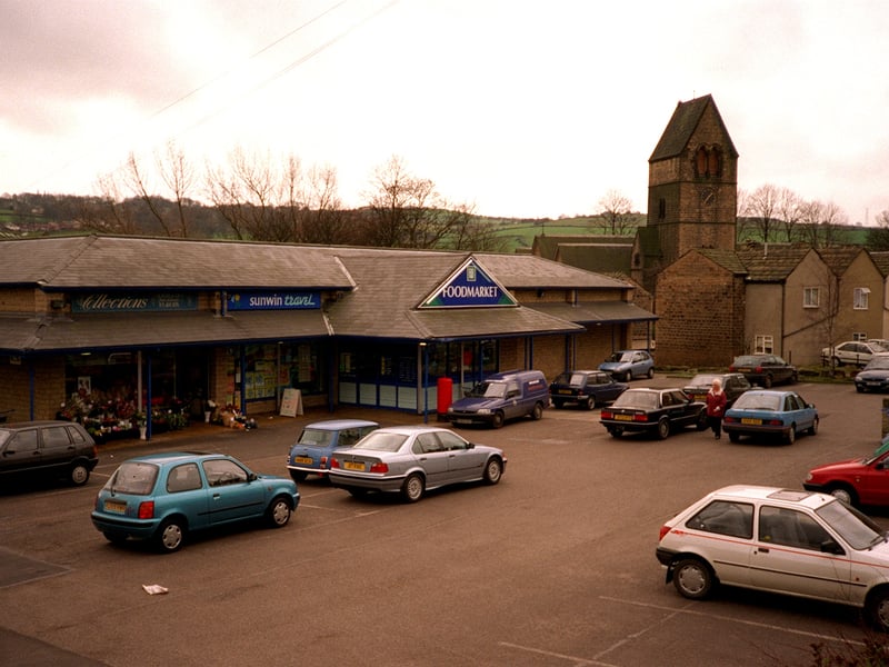 Mirfield shopping with St Paul's Church in February 1998.