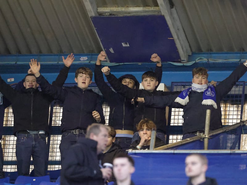Brilliant pictures of Portsmouth faithful backing side at Sheffield Wednesday