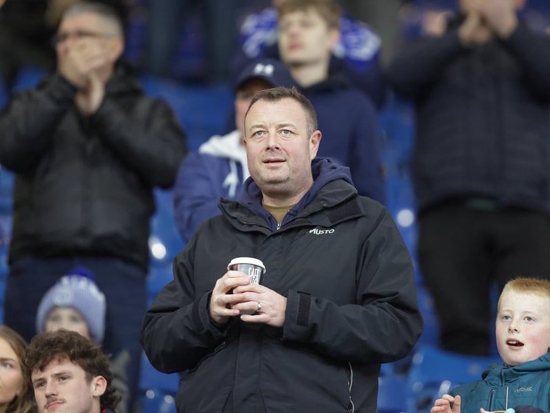 Brilliant pictures of Portsmouth faithful backing side at Sheffield Wednesday