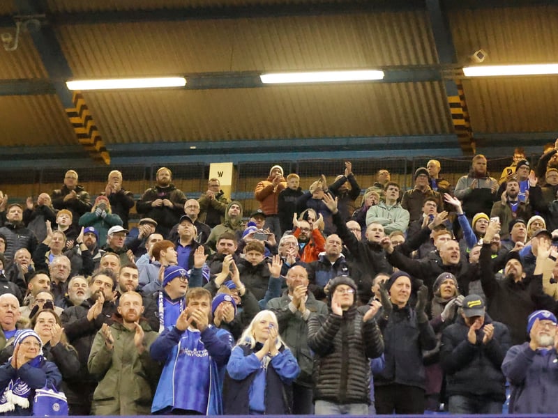 Brilliant pictures of Portsmouth faithful backing side at Sheffield Wednesday