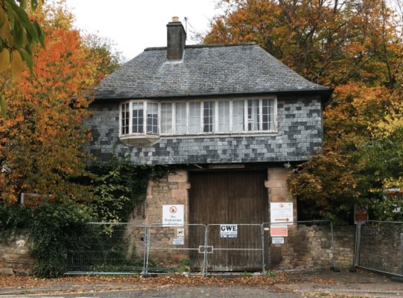 This B-listed building once accommodated staff from the Royal Victoria Hospital. It has laid vacant for years though the Buildings at Risk database notes the site is allocated for housing in the proposed City Plan 2030.