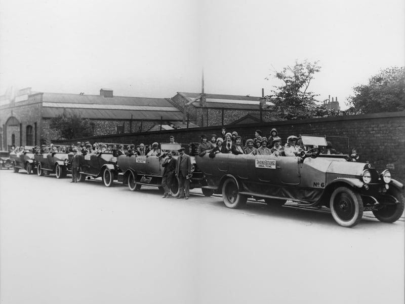 Tavener Rutledge and Co workers - trip to Blackpool for their annual picnic in 1928