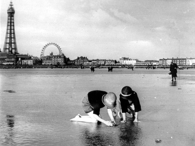 Blackpool beach in 1928