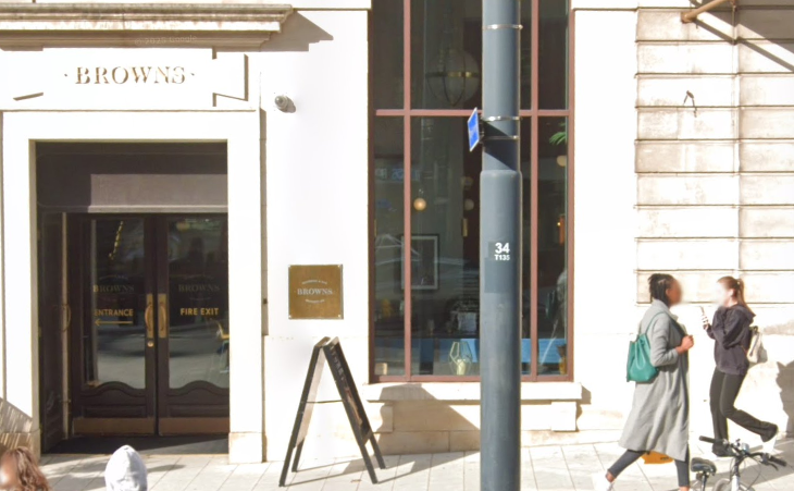 A Leeds classic that was highlighted by Ella-may James for its lovely atmosphere. Housed in a beautiful old building on Park Row, it offers a sense of big night out grandeur. With its high ceilings and polished brass, it is a reliable choice for a high-end three-course meal. ❤️ 70-72 Park Row, Leeds LS1 5JL