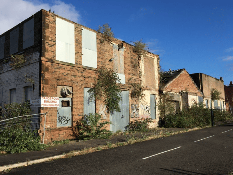 Construction of the factory commenced in 1898 as a specially designed automotive manufacturing facility, originally earmarked for electric car production. The site witnessed the development of 'electric powered horseless carriages' and two-seater electric buggies – though  operations ceased in 1900. Various firms carried on with car manufacturing at the location until 1911, when operations ground to a halt. Throughout the First World War, the premises served as a torpedo storage facility – though it became redundant once again following the end of the conflict. From 1925 through to 2001, it housed the United Wire Works. Plans were submitted to the council in 2024 for 28 townhouses to be built on the land. We're looking forward to what the future holds for this vacant building! 