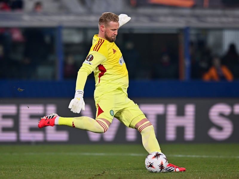Made some very smart saves to earn Celtic a point. Looking more and more like his usual self as each game passes under the current coaching team. 7
