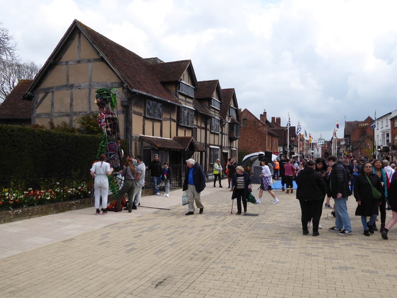 The town's most famous resident, William Shakespeare, was born in 1564 in a half-timbered house on Henley Street, Stratford-upon-Avon. At the time, the ground-floor location was a workshop for his father's glove-making business. The town is a key landmark for the town, and is now managed by the Shakespeare Birthplace Trust. It's one of the town's key landmark as Shakespeare was born and raised at the location.