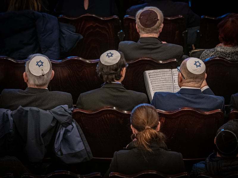 Hosted by the Lord Mayor of Leeds, Councillor Dan Cohen, the Holocaust Memorial Day civic event took place at City Varieties Music Hall at 2pm on Sunday.