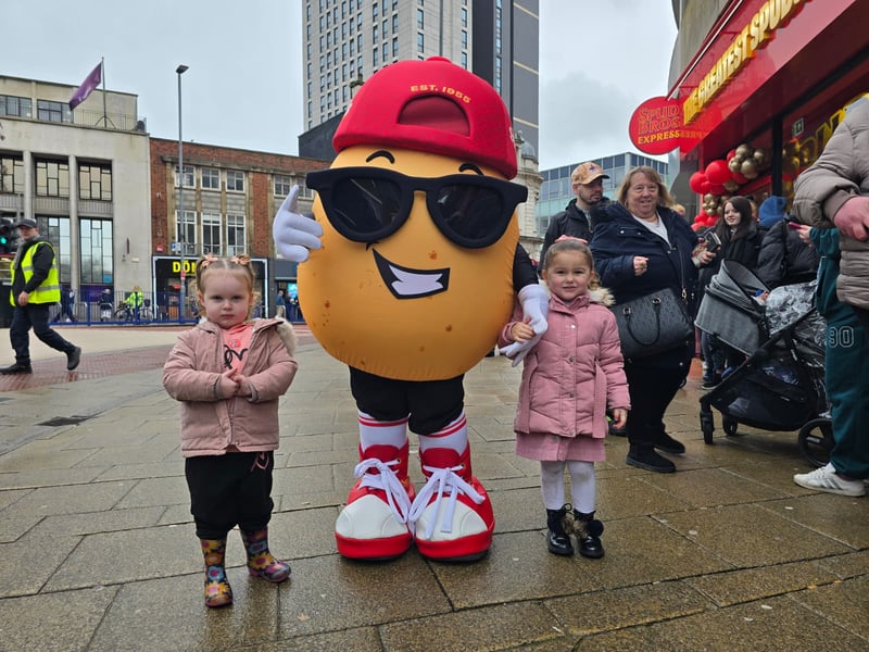 A new SpudBros Express franchise opened its doors on January 27.
Pictured: Elsie-Mae and Laila.
Picture: Habibur Rahman