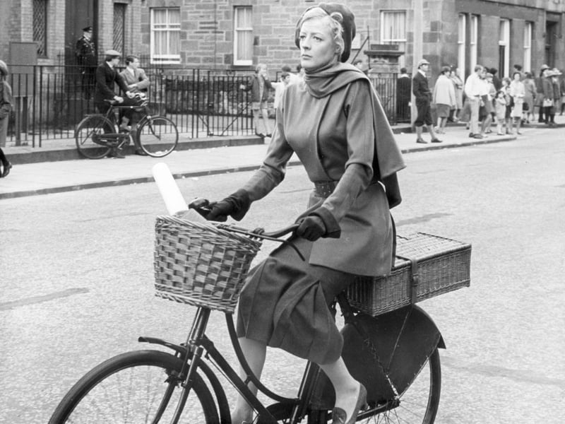 After her role in 1969 film The Prime of Miss Jean Brodie, Dame Maggie Smith had convinced many of those who had seen the film that she was, in fact, Scottish. While that isn’t the case, she did once again demonstrate her excellent Scottish accent in the Harry Potter films where she played Professor Minerva McGonagall.
