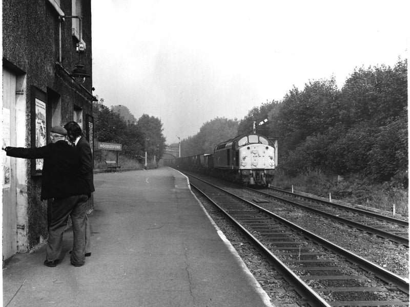 A Deltic Class diesel train approaches.Woodlesford Sation, near Leeds, in September 1971
