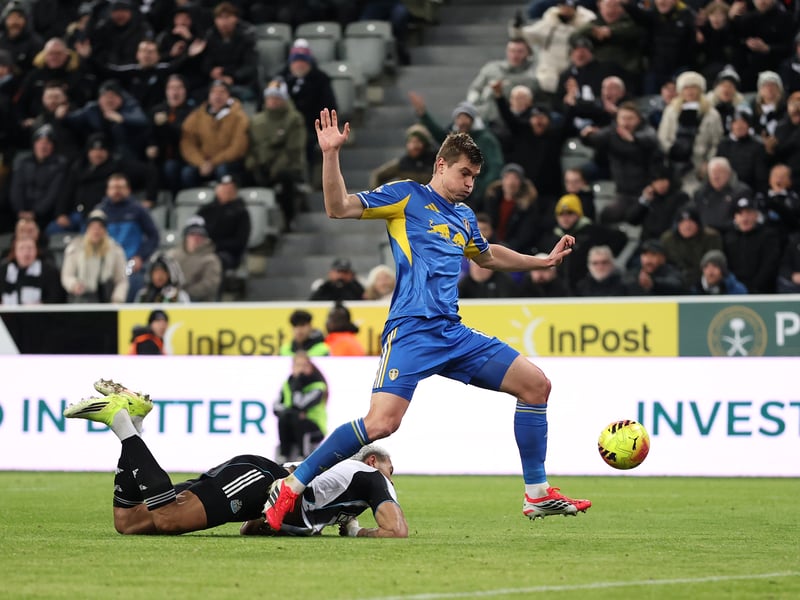 United's Slovenian international defender Bijol remains out with a hamstring injury but is nearing a return. Fake said on Thursday: "Jaka will definitely also miss the Arsenal game, he's progressing in his rehab. We hope to have him back probably on the other side of the Nottingham game, perhaps there's a little chance [for that game]."