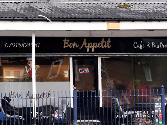 Regarded by readers as one of the best spots in the city for a cooked breakfast, this Seacroft gem, formerly known as Café 147, is a top recommendation for a proper Leeds start to the day. The XL Full English is legendary among regulars, and for those looking for a hearty weekend treat, their roasts served inside a giant Yorkshire pudding are an absolute must-try. 🍽️ 147 South Parkway, Seacroft, Leeds LS14 6ER 