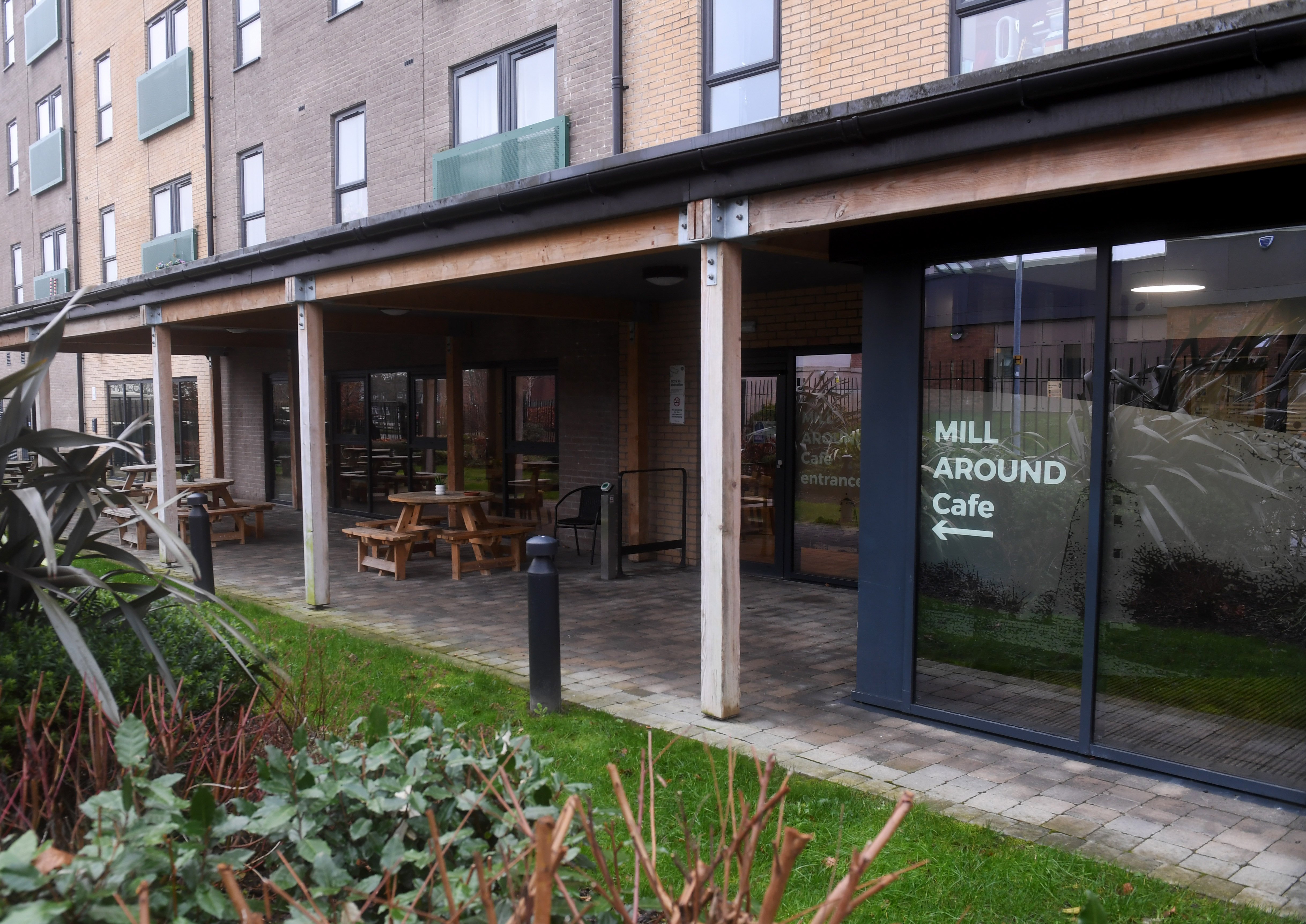 Tucked away in Greenmill Gardens, this café is a hit for those seeking a quiet, friendly spot for a morning coffee or a light lunch. It consistently receives "Good" ratings for food hygiene and is praised for its welcoming staff. 🍽️ Seacroft Cres, Seacroft, Leeds LS14 6BP