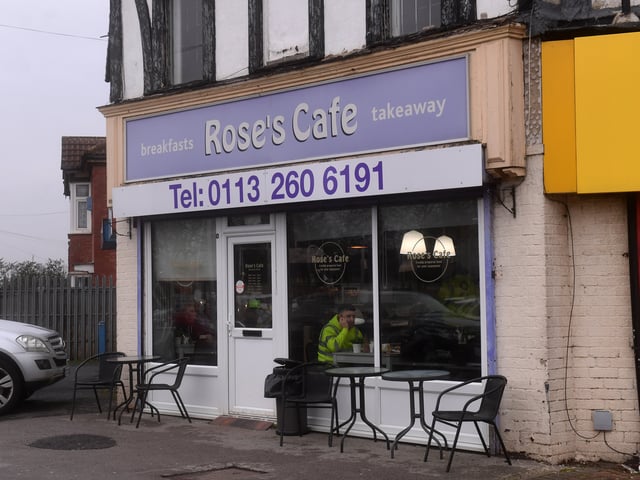 A hidden gem on York Road, famous for spotlessly clean surroundings and breakfasts under £10. Diners rave about the Irish and American breakfast variations, with one satisfied guest calling it "quite simply the best breakfast I have ever had." 🍽️ York Rd, Seacroft, Leeds LS14 6AX 