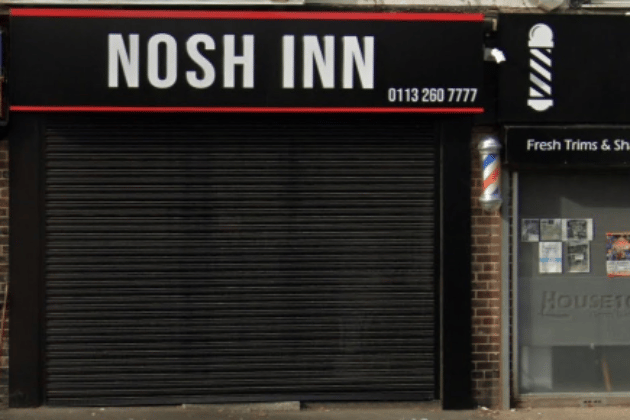 A local heavyweight for variety, Nosh Inn boasts a 4.7-star rating with over 1,000 reviews. They are famous for their "LUFC Box Meal" and a massive range of "Smash Burgers" and "Stir Fried" donners. It’s a go-to for late-night cravings and hefty meal deals that feed the whole family. 🍽️ 855 York Rd, Seacroft, Leeds LS14 6AX