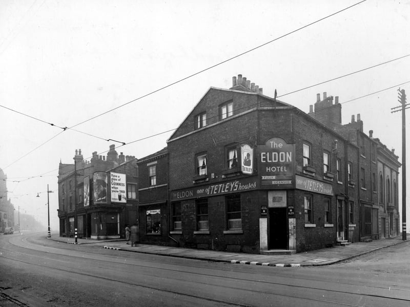 The Eldon pub at the junctions with St. Marks Street and Spenceley Street. Blackout markings on kerbs and lamp posts. Woodhouse Moor in distance. Pictured in October 1942.