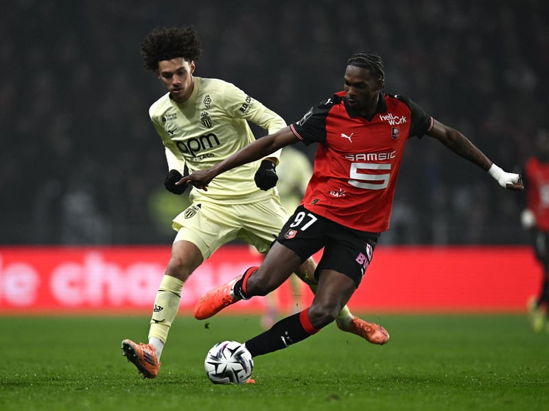 Reports have suggested Liverpool have stolen a march on Premier League rivals Chelsea and could secure the signing of the defender.