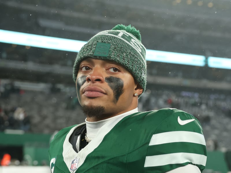 The 26-year-old Jets quarterback has a yearly pay packet of $20,000,000.