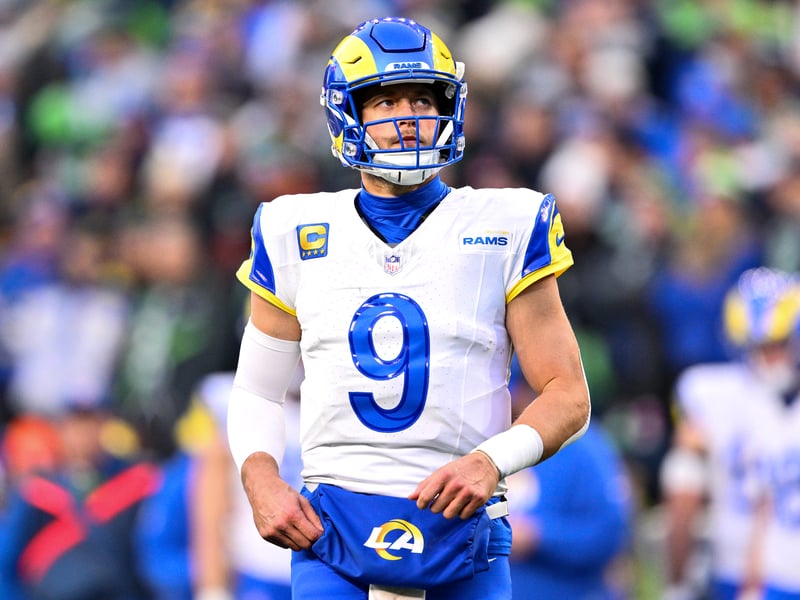 Narrowly missing out on a place in the Super Bowl, Stafford lost the divisional final against the Seahawks last month. His earns a yearly salary of $40,000,000.