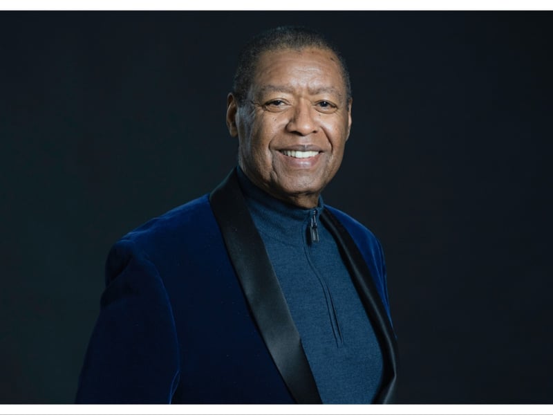 Renowned American gospel singer, worship leader and pastor Ron Kenoly died at the age of 81.