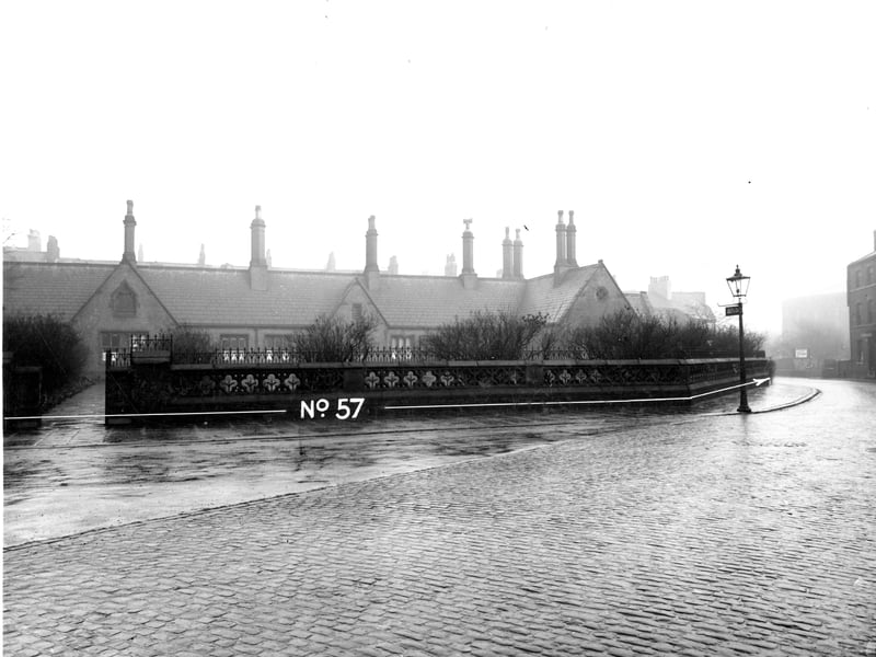 Wade Lane showing Potters Almshouse in November 1937.