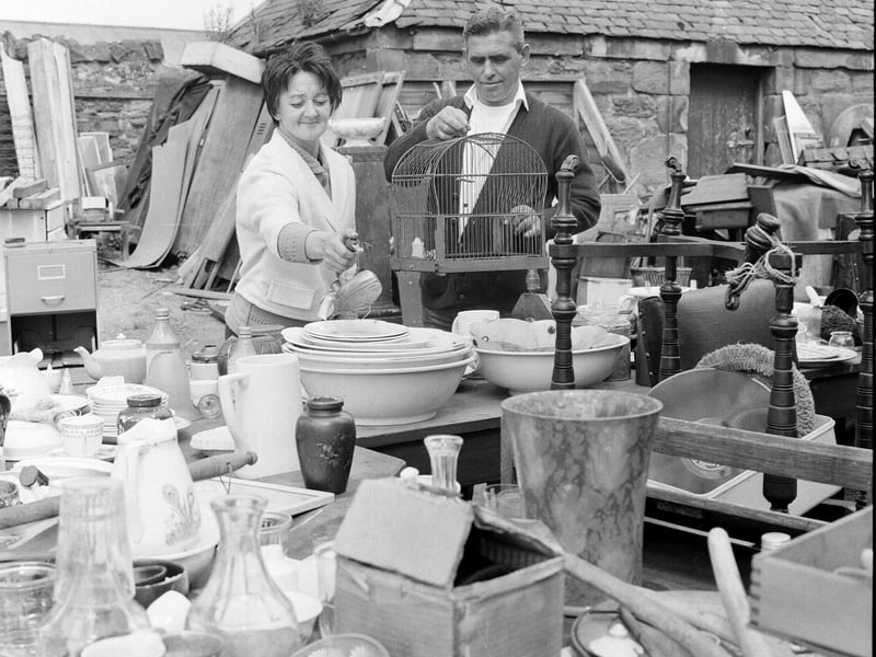 Customers of Prestonpans scrap dealer Sam Burn in July 1963.