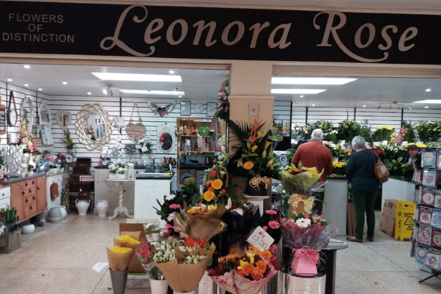 Consistently topping the charts for customer satisfaction, Leonora Rose is a favourite for those who want a personal touch. Known for their 'Ultimate Luxury Red Rose Box,' they are praised for seamless service and breathtaking presentation. 💐 Unit 3/4, Asda Stores, Oldfield Lane, Leeds, LS12 4EX