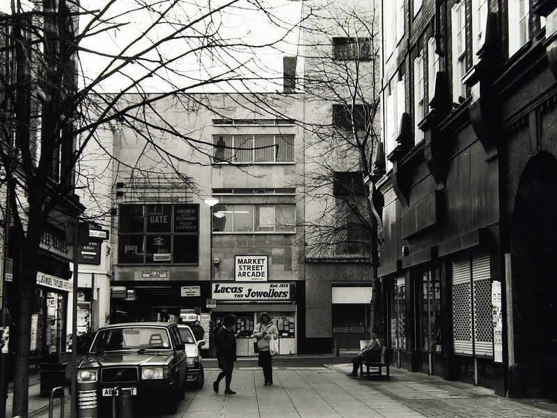 Share your memories of Leeds in 1993 with Andrew Hutchinson via email at: andrew.hutchinson@jpress.co.uk or tweet him - @AndyHutchYPN