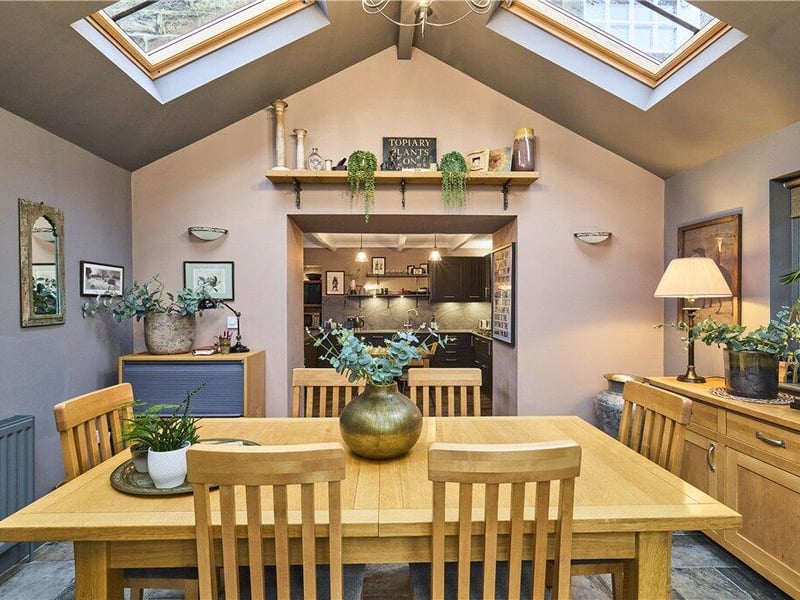 Dining room.
