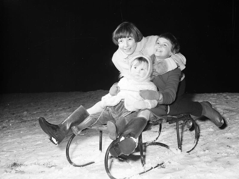  Sledging on Saughton Road in January 1959.