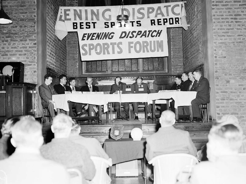 The Evening Dispatch Sports Forum Quiz at Saughton Prison between prison officers and police in March 1960.