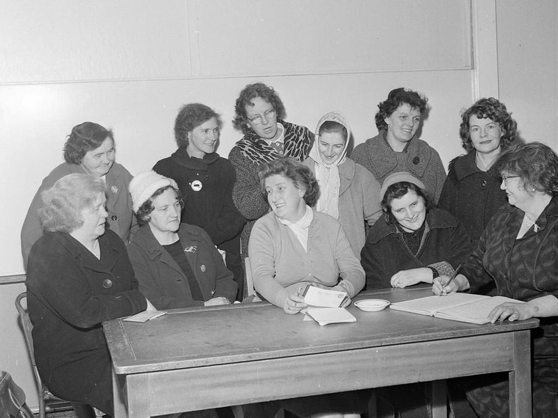 The quarterly meeting of Broomhouse and Saughton Mains Community Association in November 1964.