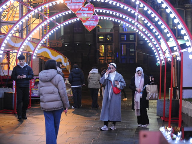 Visitors enjoyed the return of the fair in Leeds City Centre when it opened last night.