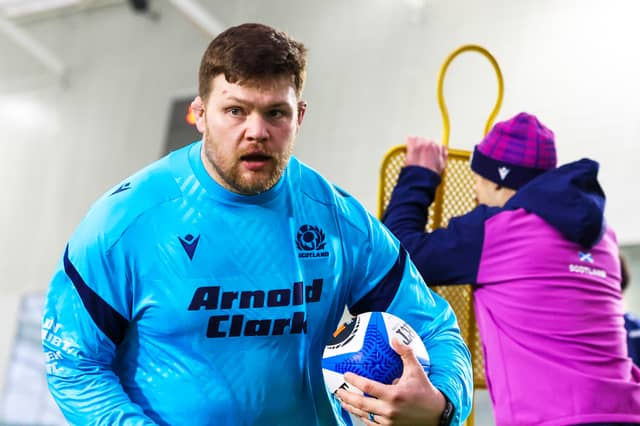 His inclusion from the start was eyecatching. Part of a scrum that struggled under pressure from the English. Replaced by Schoeman on 49 minutes. 6