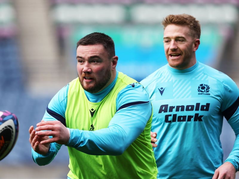 Couple of big hits but also coughed up a scrum penalty. Made way for Millar Mills. 6