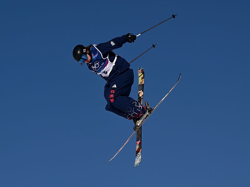 Kirsty Muir skiing in a successful qualification campaign for the Women's Freestyle Slopestyle.