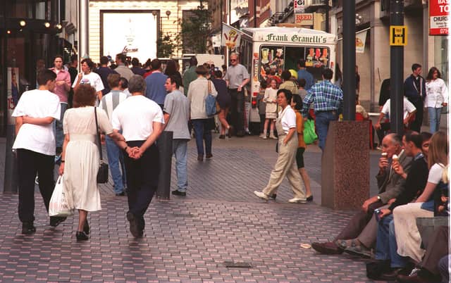 Shoppers on Lands Lane in November 1994.