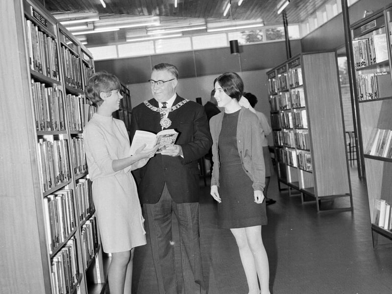 The Lord Provost inside Blackhall Library in September 1966.