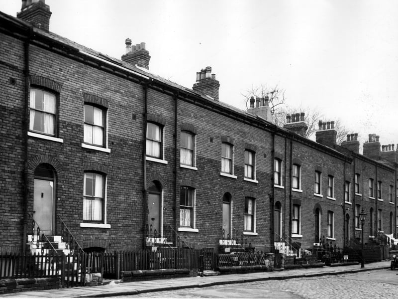 The even numbered side of Woodsley View was a long terrace of houses, in this 32 is on the left. Moving right numbers follow in descending order to 18 on the right. Pictured in November 1963.