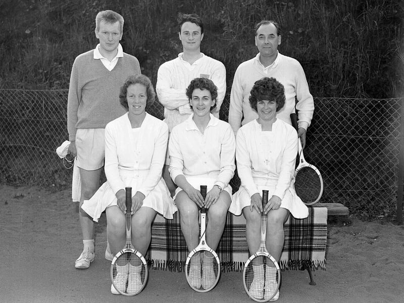 The Liberton mixed tennis team in June 1963.
