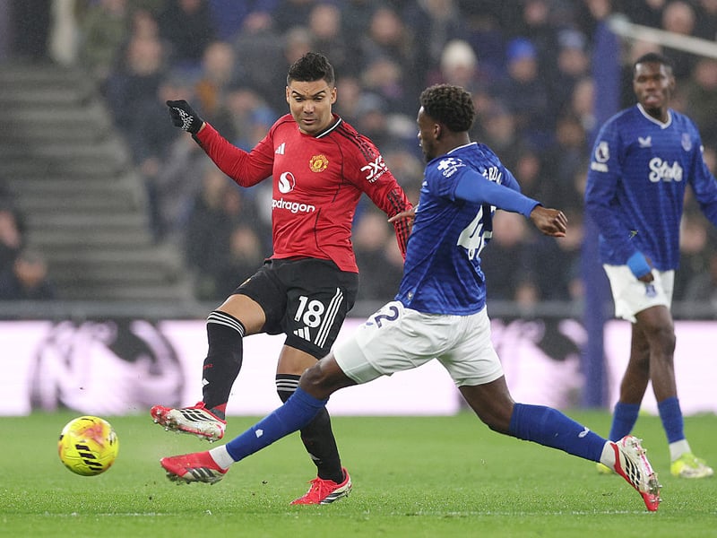 Comfortable with the ball and made some important defensive contributions. Almost punished early in the second half when he left too much space.