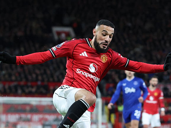 He was immediately involved from the bench. Got stuck in and made an important defensive contribution to the win. Booked late on.