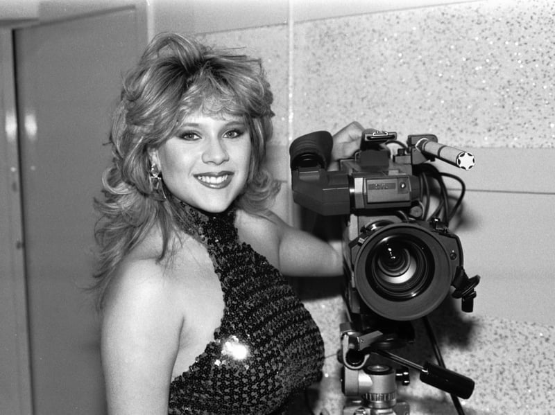 Model and former Page Three girl Samantha Fox in Edinburgh for the opening of the newly-refurbished Coasters complex at Fountainbridge in March 1986