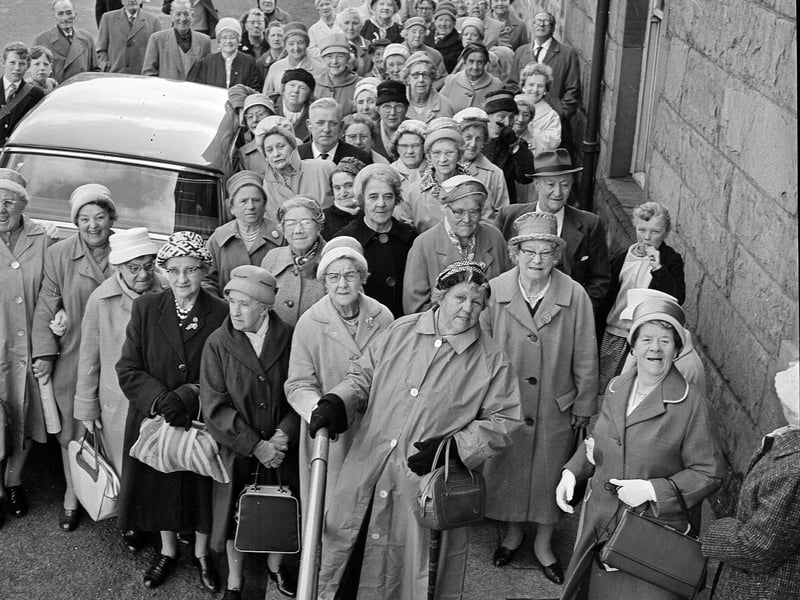 Lochend and Craigentinny OAPs Association outing to Troon in June 1964.