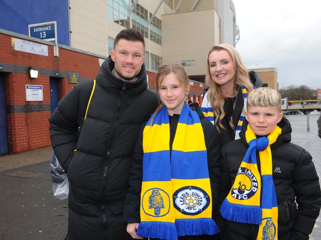 Leeds United v Manchester City Elland Road Premier League sat 28-02-2026 pic Steve RidingLuke and Sofia Donaghy with children Sofia and Freddie from Sheffield