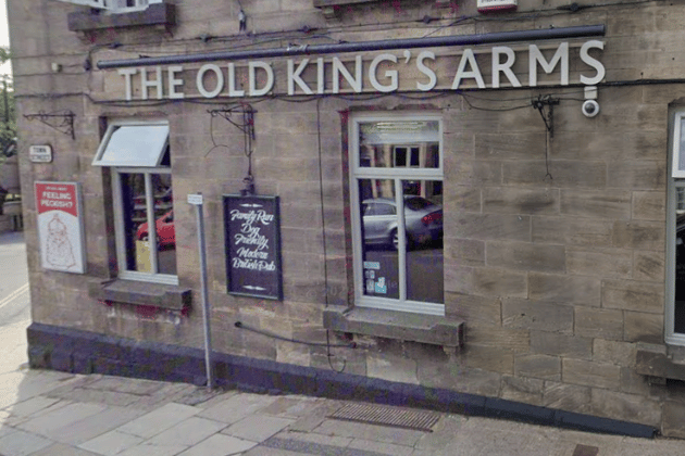 A historic pub that has mastered the art of the high-end takeaway, The Old King's Arms offers much more than your standard bar snacks. Their mussels have been described as "fantastic," and the overall quality of the food is often compared to a sit-down restaurant experience. 🍽️ The Green, LS18 5JB