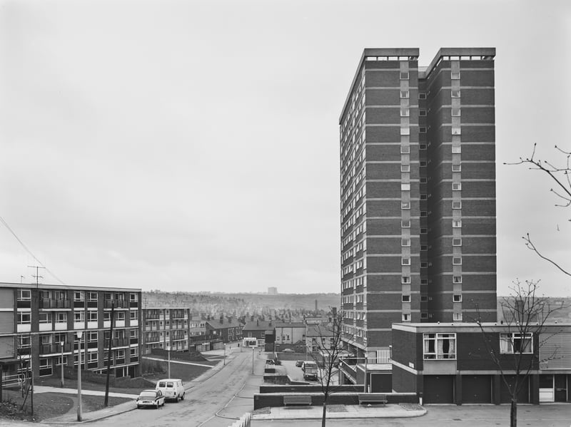 Lovell Park Towers, in the Lovell Park area of Leeds, in April 1971. The street sign on the side of one of the buildings reads 'Charing Cross Mews'.