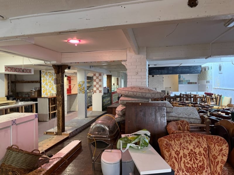 A landmark former pub and hotel in Old Portsmouth is to be auctioned with a guide price of £650,000-plus. 

Picture: Clive Emson Land and Property Auctioneers