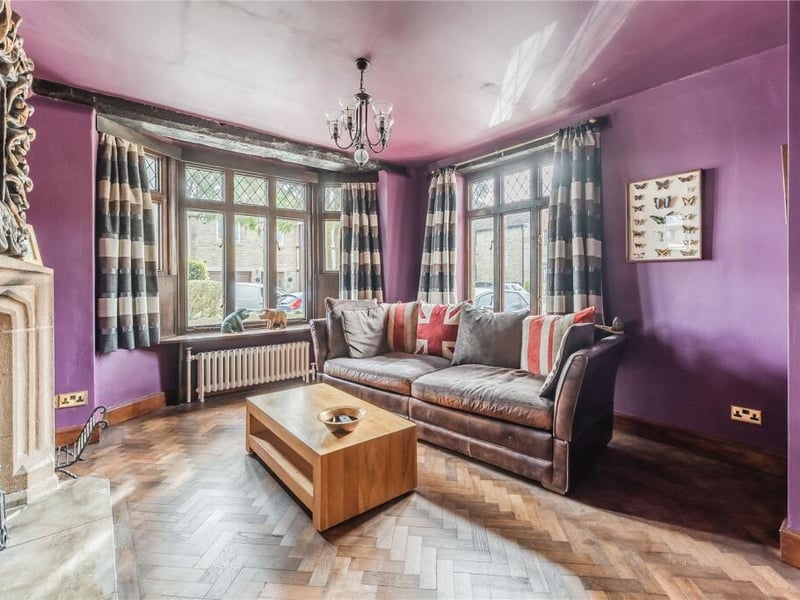 Sitting room.